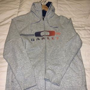 Oakley zip up like new